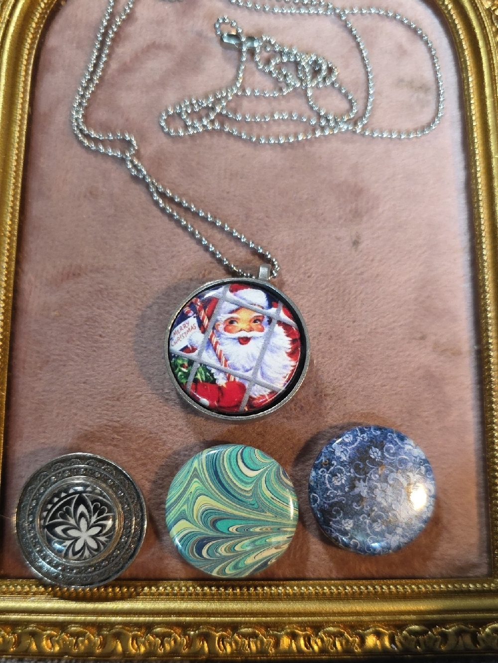 Vintage Magnabilities Pendant Necklace with 4 Interchangeable Decorative Discs
